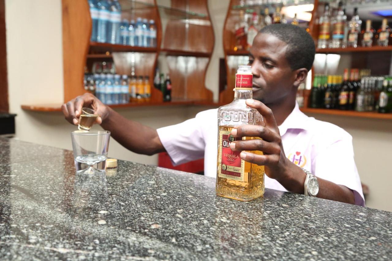 Harts Motel Kampala Eksteriør bilde